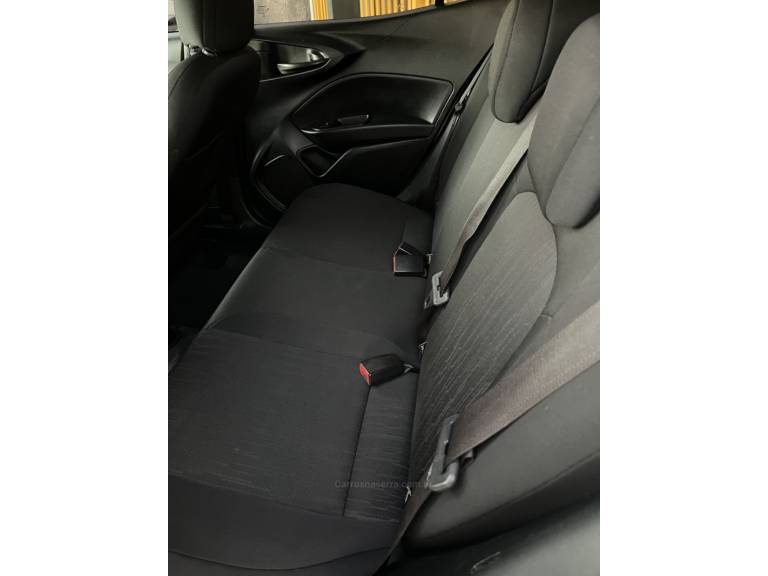 FIAT - ARGO - 2017/2018 - Branca - R$ 52.900,00