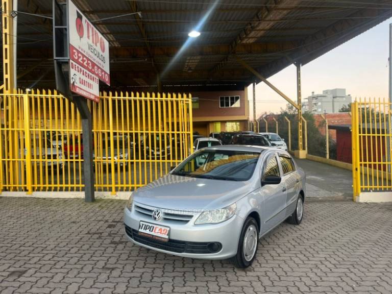 VOLKSWAGEN - VOYAGE - 2009/2009 - Prata - R$ 26.900,00