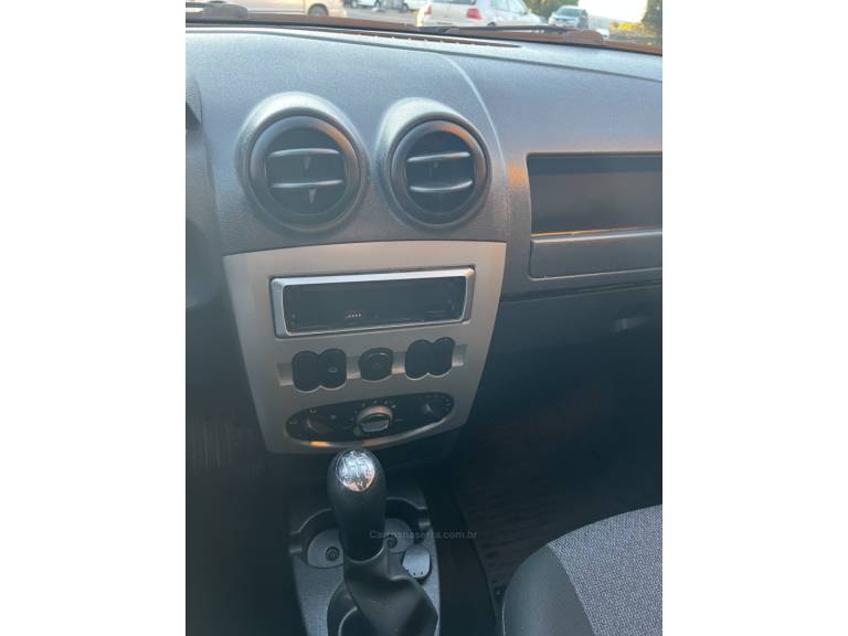 RENAULT - LOGAN - 2008/2009 - Cinza - R$ 24.900,00
