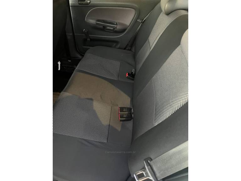VOLKSWAGEN - VOYAGE - 2009/2009 - Prata - R$ 26.900,00