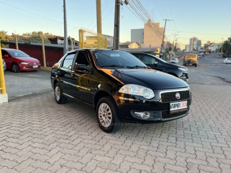 FIAT - SIENA - 2009/2010 - Preta - R$ 28.900,00