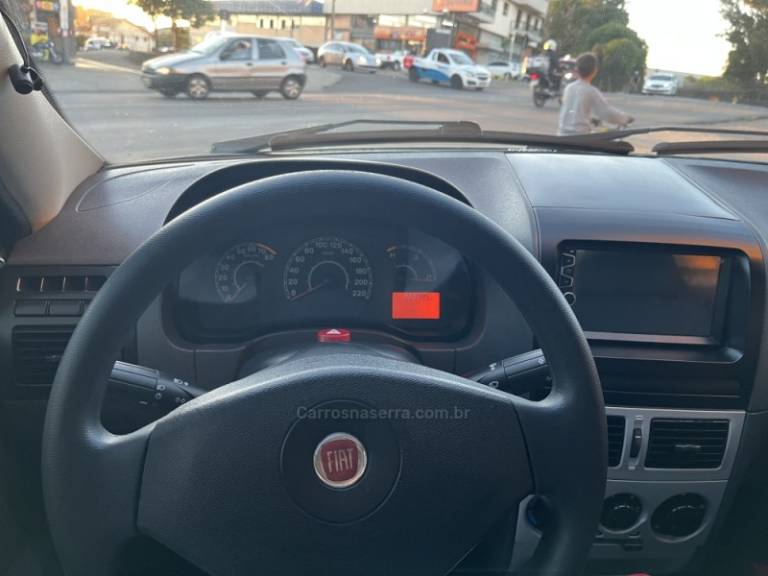 FIAT - SIENA - 2009/2010 - Preta - R$ 28.900,00