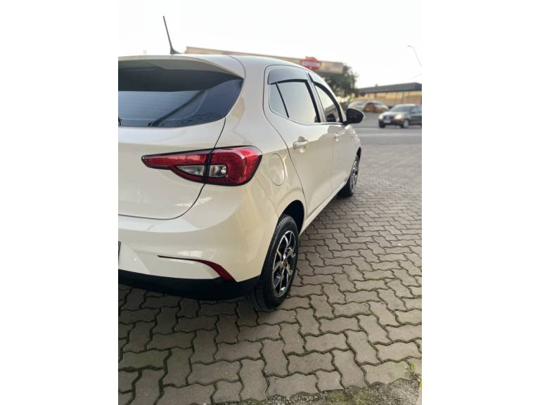 FIAT - ARGO - 2017/2018 - Branca - R$ 52.900,00